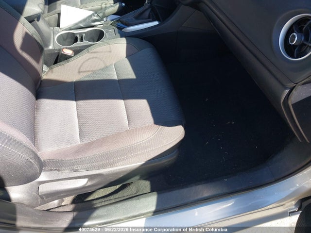 2T1BURHE4HC883927 Toyota COROLLA LE