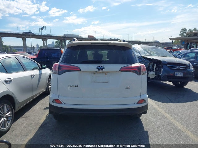 40074634 :رقم المزاد ، 2T3BFREV9JW844504 vin ، 2018 Toyota Rav4 مزاد بيع