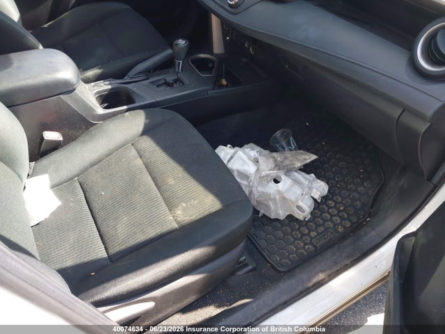 40074634 :رقم المزاد ، 2T3BFREV9JW844504 vin ، 2018 Toyota Rav4 مزاد بيع