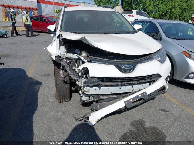 40074634 :رقم المزاد ، 2T3BFREV9JW844504 vin ، 2018 Toyota Rav4 مزاد بيع