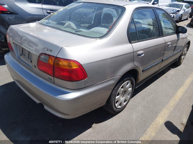 2000 Honda Civic Se მანქანა იყიდება აუქციონზე, vin: 2HGEJ6615YH935271, აუქციონის ნომერი: 40070771