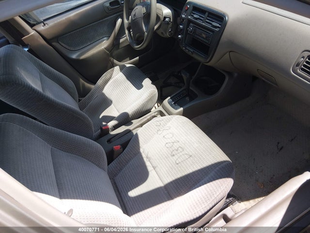 2000 Honda Civic Se მანქანა იყიდება აუქციონზე, vin: 2HGEJ6615YH935271, აუქციონის ნომერი: 40070771