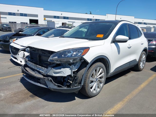 40074653 :رقم المزاد ، 1FMCU9DZXNUA40421 vin ، 2022 Ford Escape Titanium Hybrid مزاد بيع