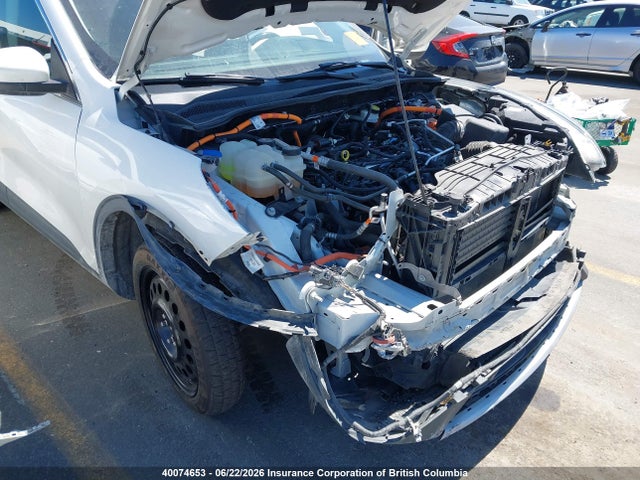 40074653 :رقم المزاد ، 1FMCU9DZXNUA40421 vin ، 2022 Ford Escape Titanium Hybrid مزاد بيع