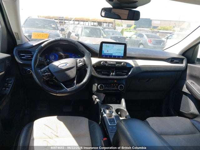 40074653 :رقم المزاد ، 1FMCU9DZXNUA40421 vin ، 2022 Ford Escape Titanium Hybrid مزاد بيع