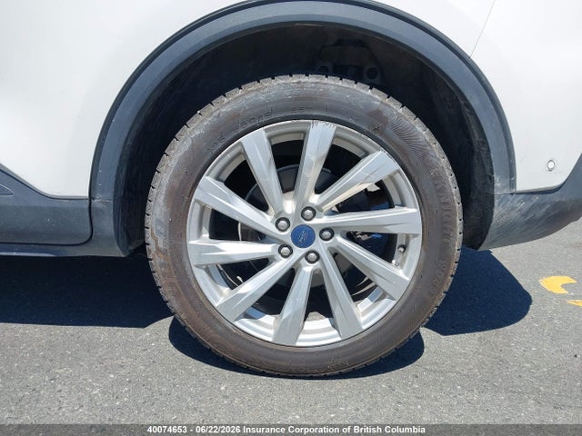 40074653 :رقم المزاد ، 1FMCU9DZXNUA40421 vin ، 2022 Ford Escape Titanium Hybrid مزاد بيع