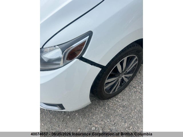 2015 Honda Fit მანქანა იყიდება აუქციონზე, vin: 3HGGK5H85FM105527, აუქციონის ნომერი: 40074657