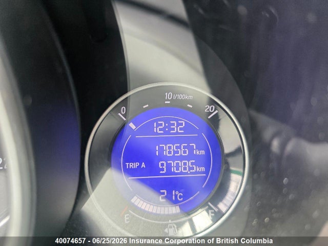 2015 Honda Fit მანქანა იყიდება აუქციონზე, vin: 3HGGK5H85FM105527, აუქციონის ნომერი: 40074657