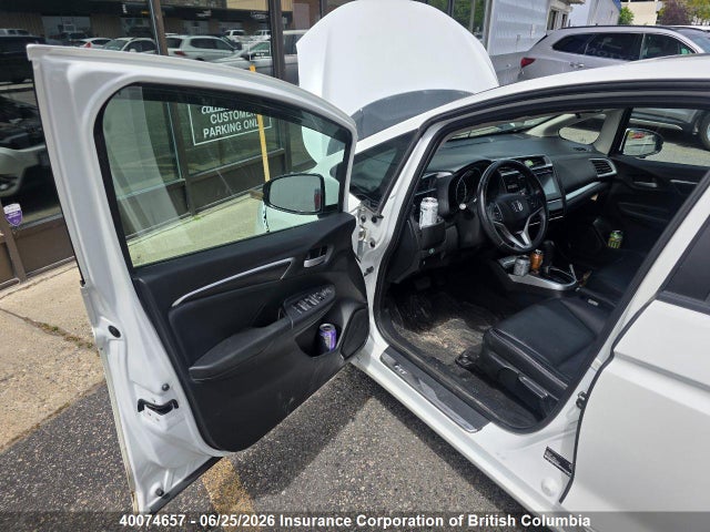 2015 Honda Fit მანქანა იყიდება აუქციონზე, vin: 3HGGK5H85FM105527, აუქციონის ნომერი: 40074657