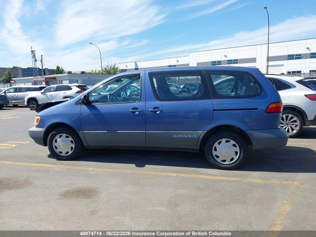1999 Toyota Sienna Ce მანქანა იყიდება აუქციონზე, vin: 4T3ZF19C4XU122097, აუქციონის ნომერი: 40074714