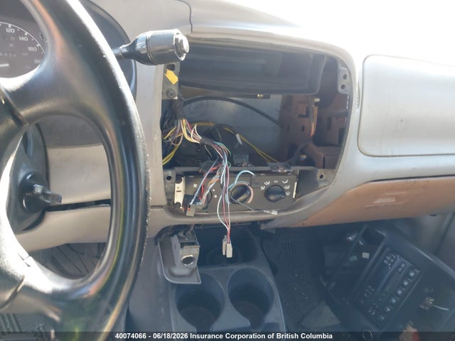 1996 Ford Ranger Super Cab მანქანა იყიდება აუქციონზე, vin: 1FTCR14X5TPA19526, აუქციონის ნომერი: 40074066
