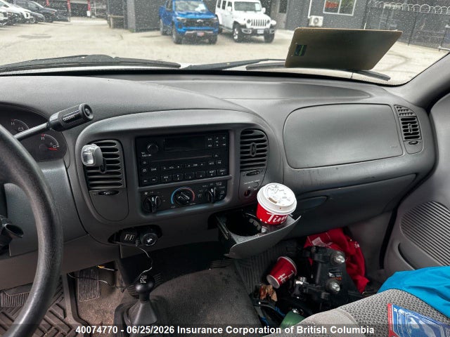 40074770 :رقم المزاد ، 2FTRX18W61CA25495 vin ، 2001 Ford F150 مزاد بيع