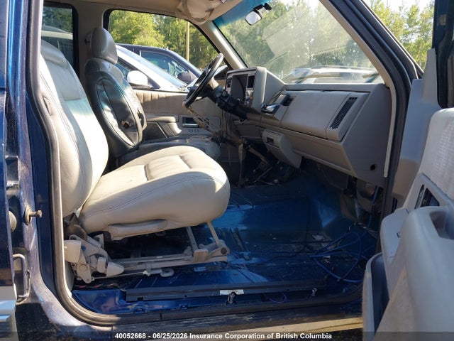 Продажа на аукционе авто 1994 Chevrolet Suburban K2500, vin: 1GNGK26N0RJ415891, номер лота: 40052668