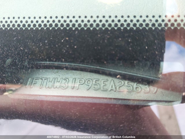40074802 :رقم المزاد ، 1FTWW31P95EA25639 vin ، 2005 Ford F350 مزاد بيع