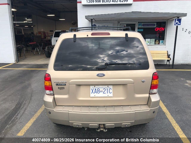 40074809 :رقم المزاد ، 1FMCU94117KB32882 vin ، 2007 Ford Escape Limited مزاد بيع