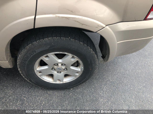 40074809 :رقم المزاد ، 1FMCU94117KB32882 vin ، 2007 Ford Escape Limited مزاد بيع