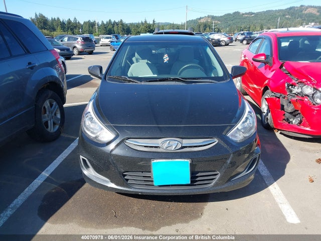 2017 Hyundai Accent Se მანქანა იყიდება აუქციონზე, vin: KMHCT4AE3HU301335, აუქციონის ნომერი: 40070978
