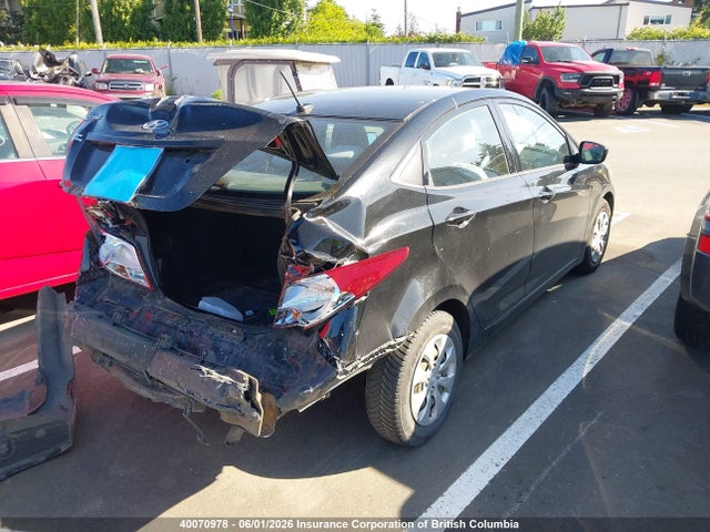 2017 Hyundai Accent Se მანქანა იყიდება აუქციონზე, vin: KMHCT4AE3HU301335, აუქციონის ნომერი: 40070978