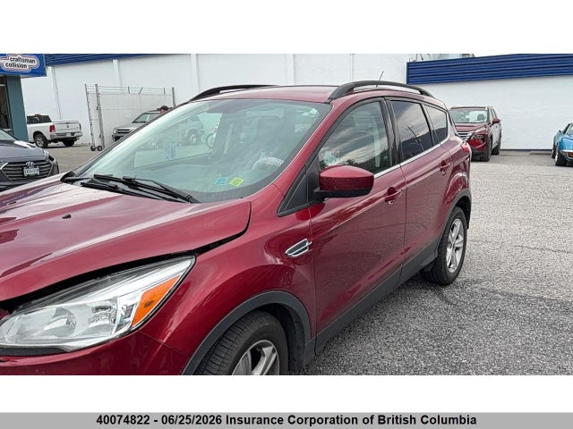 40074822 :رقم المزاد ، 1FMCU0GX8FUC30421 vin ، 2015 Ford Escape Se مزاد بيع