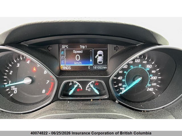 40074822 :رقم المزاد ، 1FMCU0GX8FUC30421 vin ، 2015 Ford Escape Se مزاد بيع