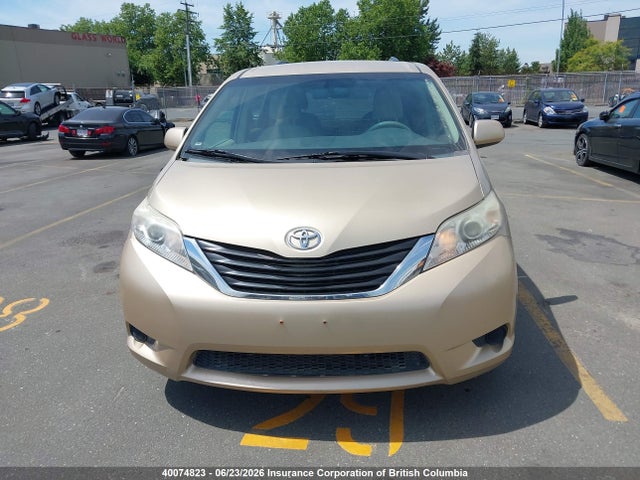 40074823 :رقم المزاد ، 5TDKA3DC7BS003618 vin ، 2011 Toyota Sienna Le 7 Passenger مزاد بيع