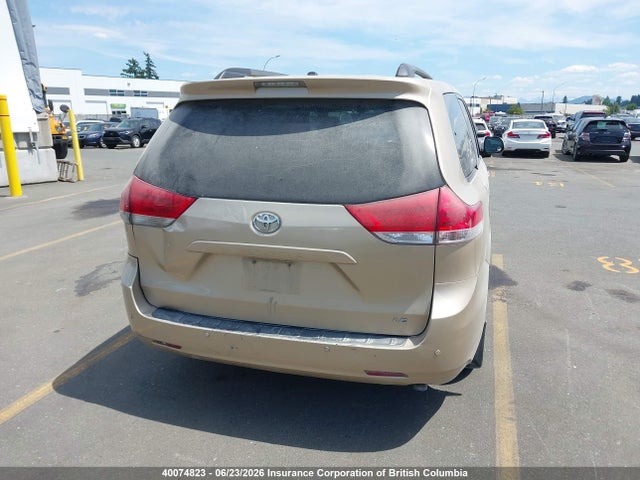 40074823 :رقم المزاد ، 5TDKA3DC7BS003618 vin ، 2011 Toyota Sienna Le 7 Passenger مزاد بيع