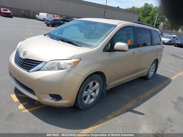 40074823 :رقم المزاد ، 5TDKA3DC7BS003618 vin ، 2011 Toyota Sienna Le 7 Passenger مزاد بيع