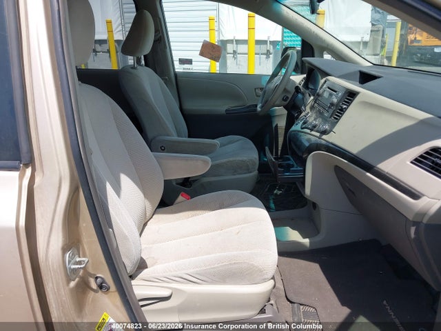 40074823 :رقم المزاد ، 5TDKA3DC7BS003618 vin ، 2011 Toyota Sienna Le 7 Passenger مزاد بيع