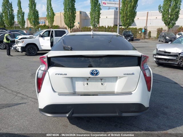 Toyota Prius 2016 JTDKARFUXG3022262 Image 17