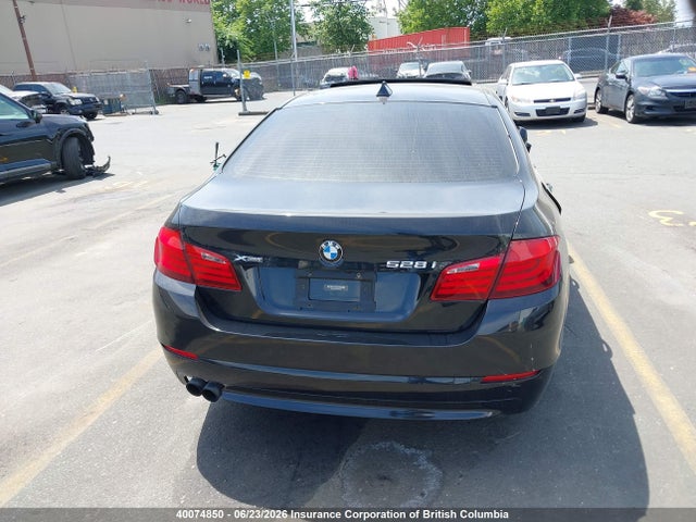 40074850 :رقم المزاد ، WBAXH5C59DDW15461 vin ، 2013 Bmw 528i مزاد بيع