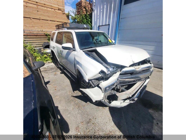 Toyota 4runner 2020 JTEBU5JR4L5747143 Image 2