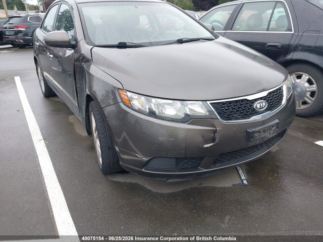 2012 Kia Forte მანქანა იყიდება აუქციონზე, vin: KNAFU4A20C5515610, აუქციონის ნომერი: 40075154