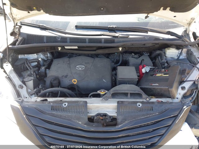 2017 Toyota Sienna მანქანა იყიდება აუქციონზე, vin: 5TDZZ3DC4HS798272, აუქციონის ნომერი: 40075169