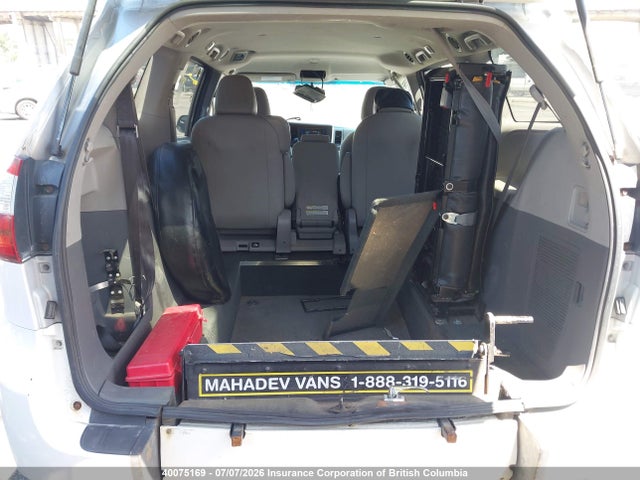 2017 Toyota Sienna მანქანა იყიდება აუქციონზე, vin: 5TDZZ3DC4HS798272, აუქციონის ნომერი: 40075169