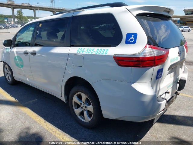 2017 Toyota Sienna მანქანა იყიდება აუქციონზე, vin: 5TDZZ3DC4HS798272, აუქციონის ნომერი: 40075169