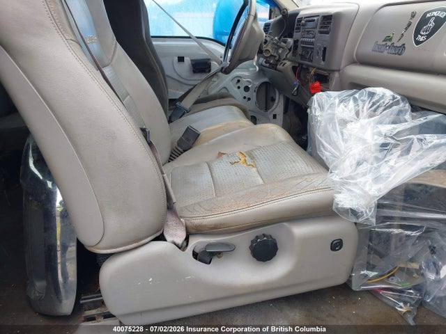 40075228 :رقم المزاد ، 1FTSX31FX1EB26413 vin ، 2001 Ford F350 مزاد بيع