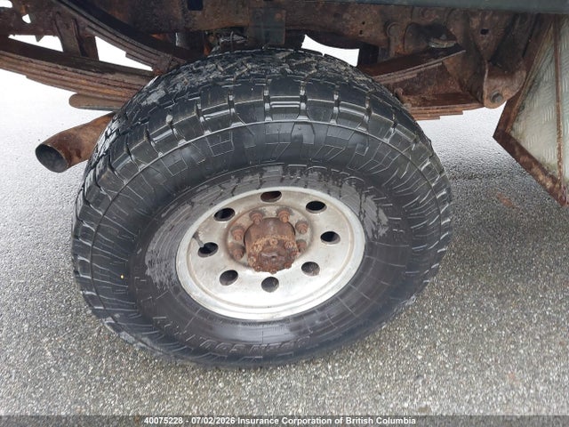 40075228 :رقم المزاد ، 1FTSX31FX1EB26413 vin ، 2001 Ford F350 مزاد بيع