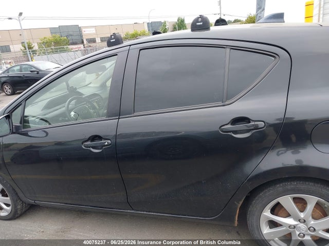 40075237 :رقم المزاد ، JTDKDTB30G1125655 vin ، 2016 Toyota Prius مزاد بيع