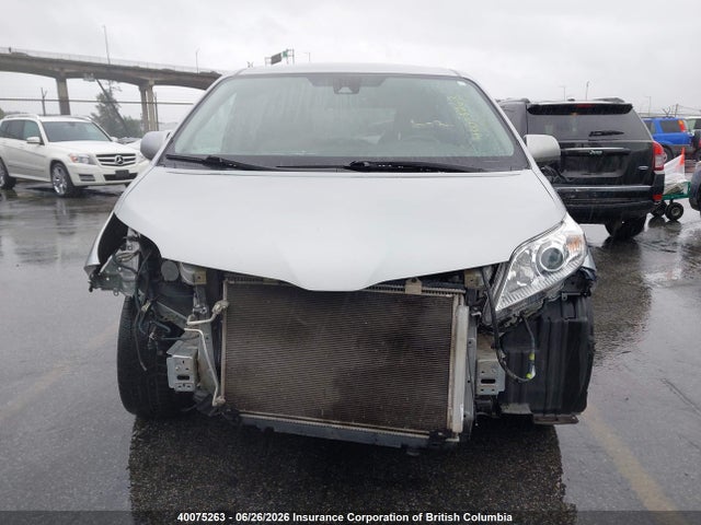 Toyota Sienna 7-passenger 2019 5TDZZ3DC8KS995002 Image 13