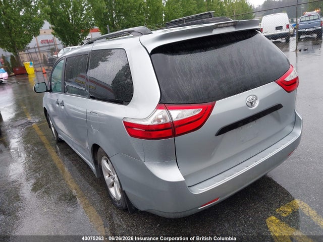 Toyota Sienna 7-passenger 2019 5TDZZ3DC8KS995002 Image 3
