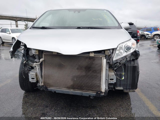 Toyota Sienna 7-passenger 2019 5TDZZ3DC8KS995002 Image 6