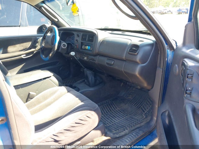 2000 Dodge Dakota მანქანა იყიდება აუქციონზე, vin: 1B7GG22X0YS583539, აუქციონის ნომერი: 40075264