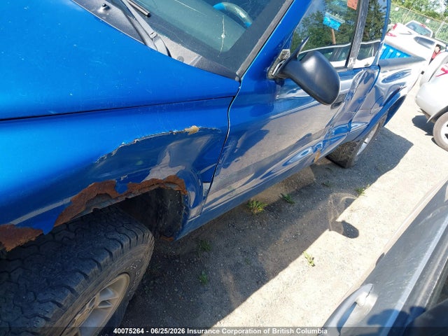 2000 Dodge Dakota მანქანა იყიდება აუქციონზე, vin: 1B7GG22X0YS583539, აუქციონის ნომერი: 40075264