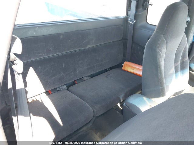2000 Dodge Dakota მანქანა იყიდება აუქციონზე, vin: 1B7GG22X0YS583539, აუქციონის ნომერი: 40075264
