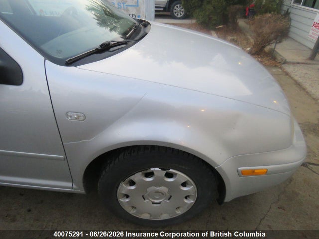 40075291 :رقم المزاد ، 9BWEL61J744035839 vin ، 2004 Volkswagen Golf مزاد بيع
