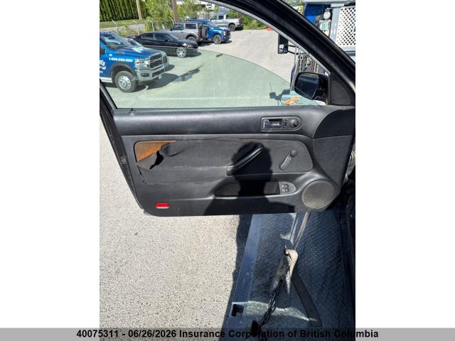 40075311 :رقم المزاد ، 9BWBK21JX24060729 vin ، 2002 Volkswagen Golf مزاد بيع