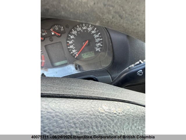 40075311 :رقم المزاد ، 9BWBK21JX24060729 vin ، 2002 Volkswagen Golf مزاد بيع