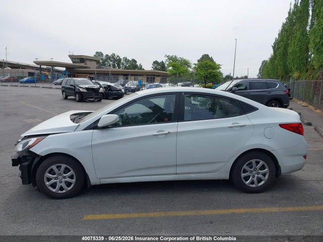 40075339 :رقم المزاد ، KMHCT4AE1EU770533 vin ، 2014 Hyundai Accent Gl مزاد بيع