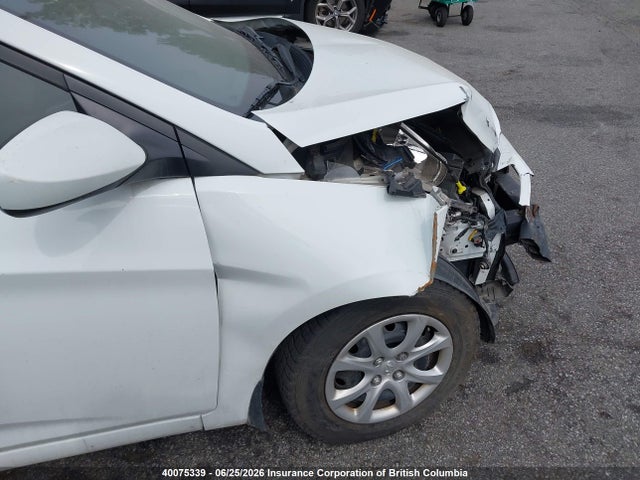 40075339 :رقم المزاد ، KMHCT4AE1EU770533 vin ، 2014 Hyundai Accent Gl مزاد بيع