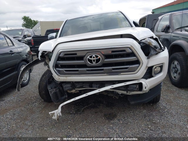 40071722 :رقم المزاد ، 5TFHZ5BN1HX021280 vin ، 2017 Toyota Tacoma Double Cab/limited مزاد بيع